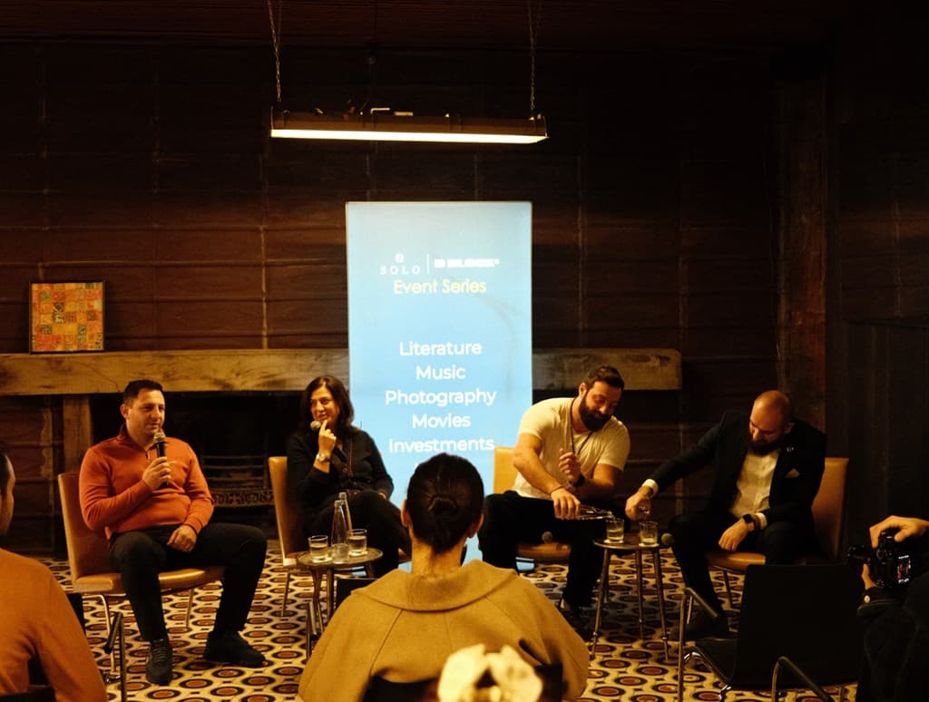 WRAPPED - Breakfast with deskmates - Angel investors