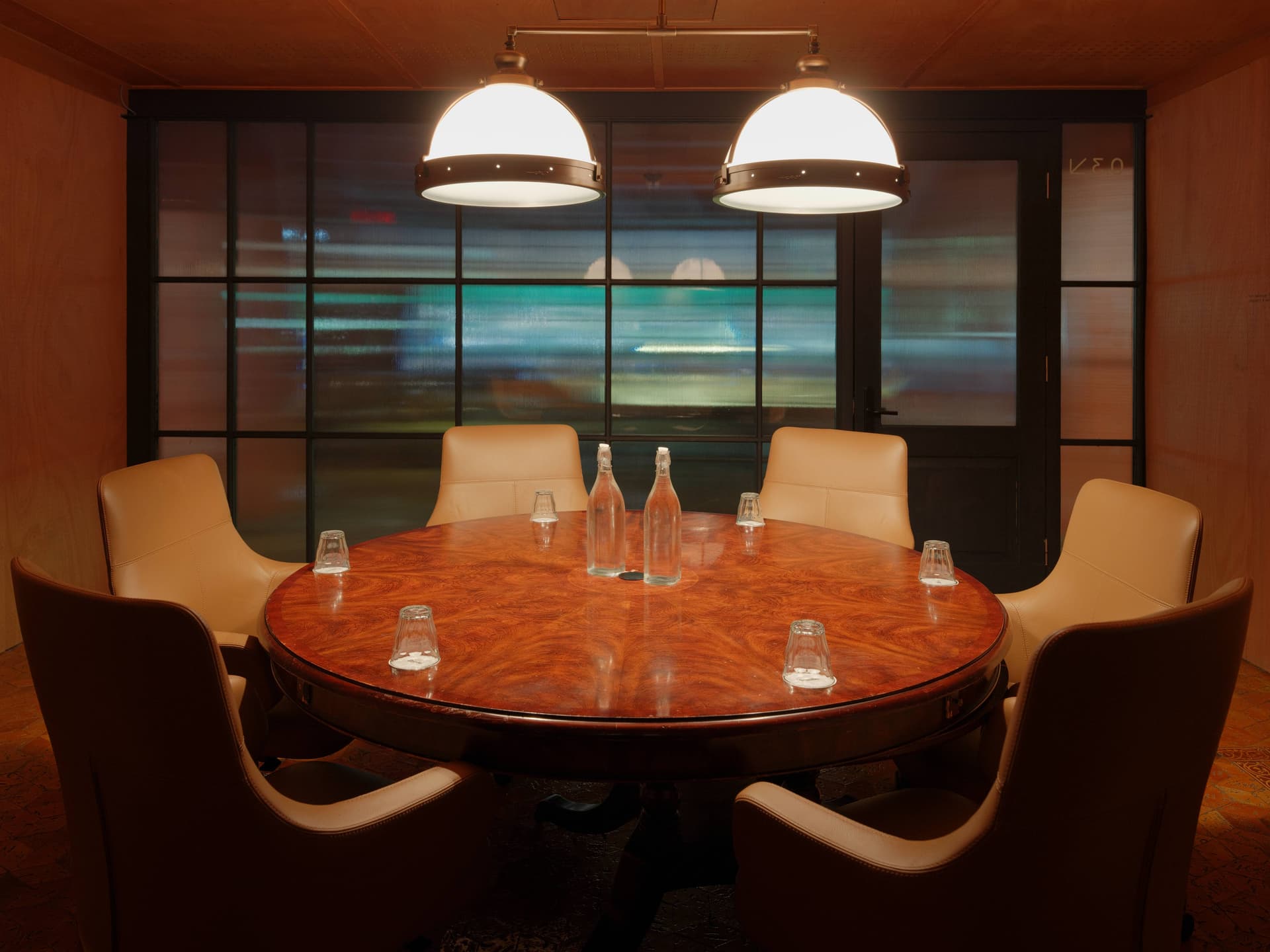 spaces-images-carousel