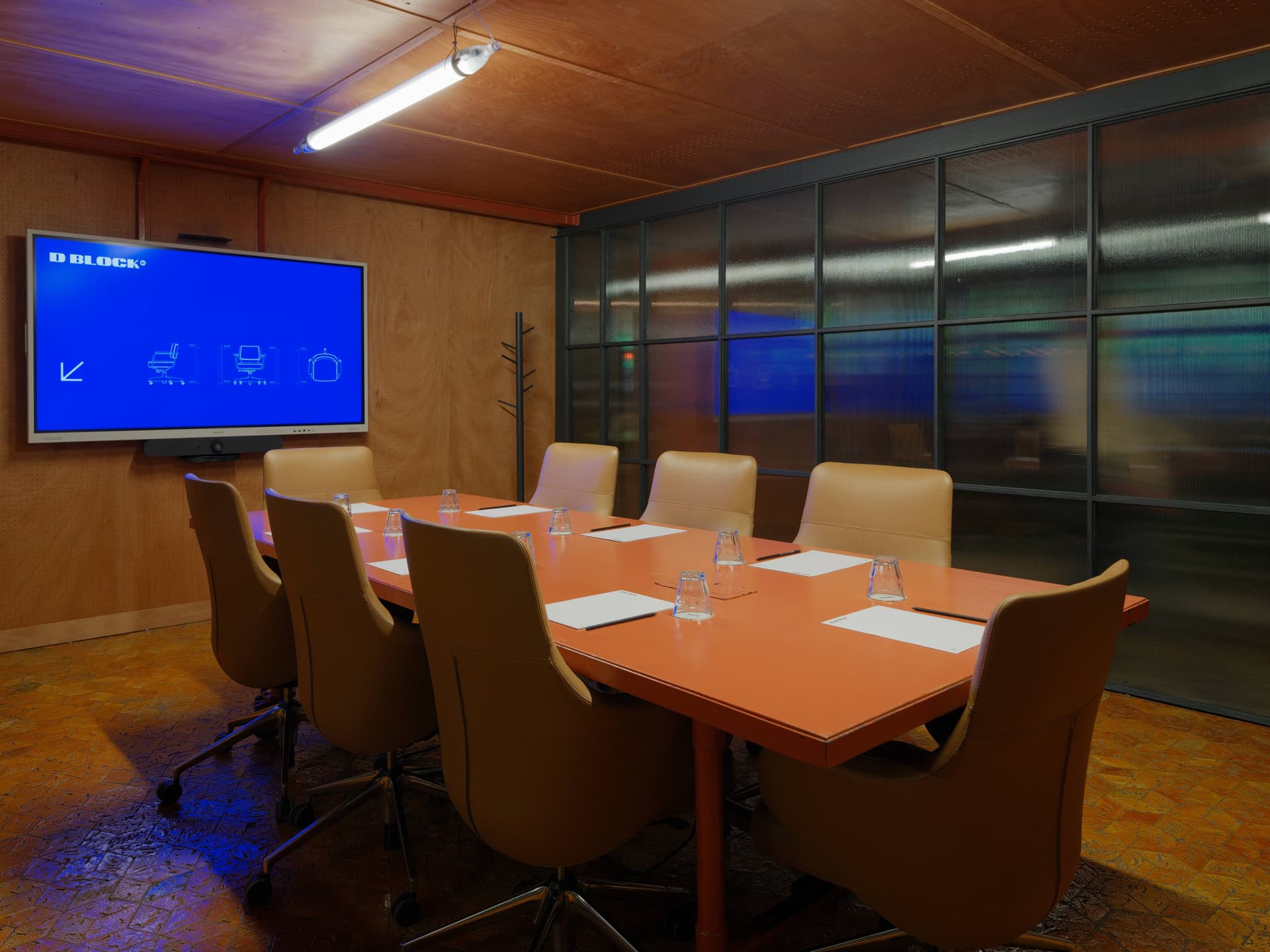 spaces-images-carousel